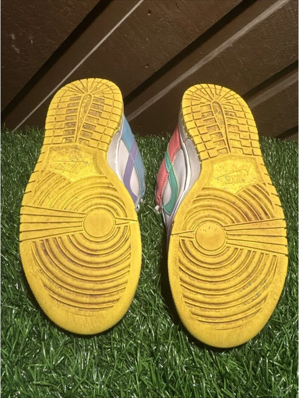 Size 6 - Nike Dunk SE Low Candy W